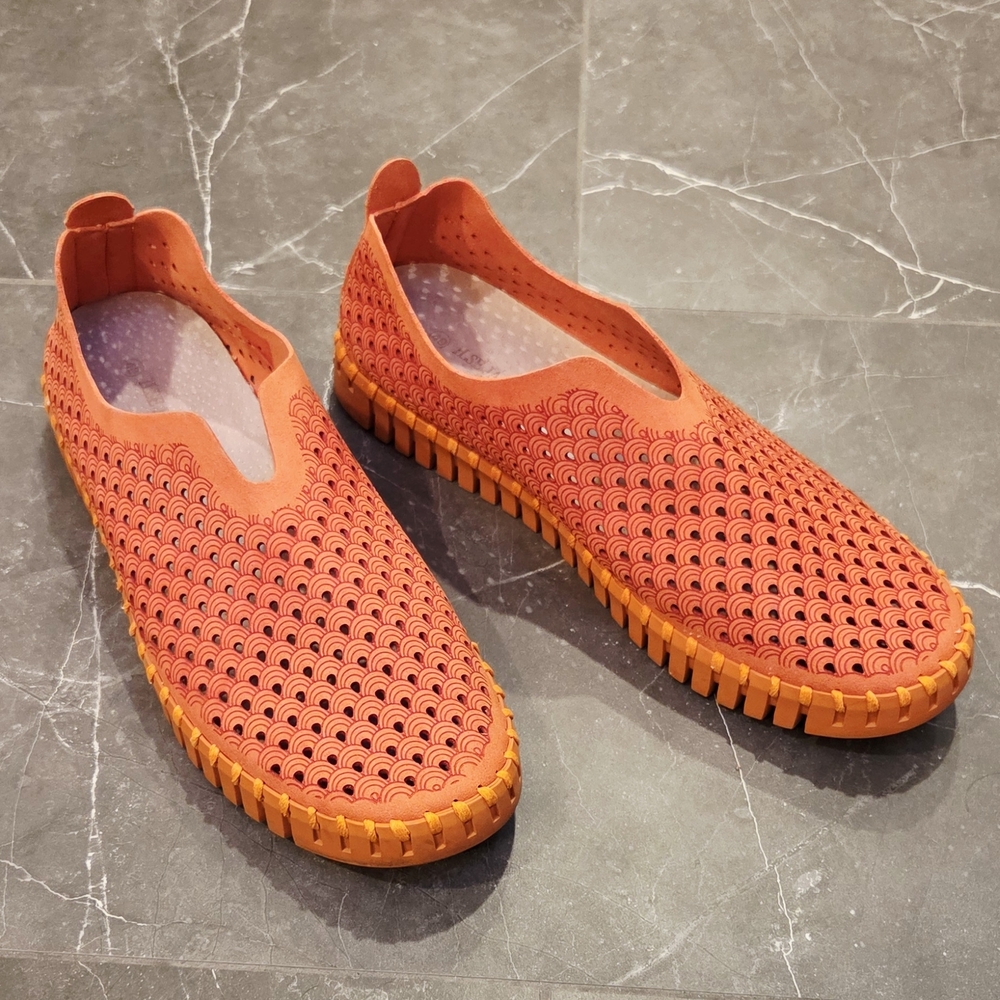 Ilse Jacobsen Burst Orange Tulip Slip-On Shoes
